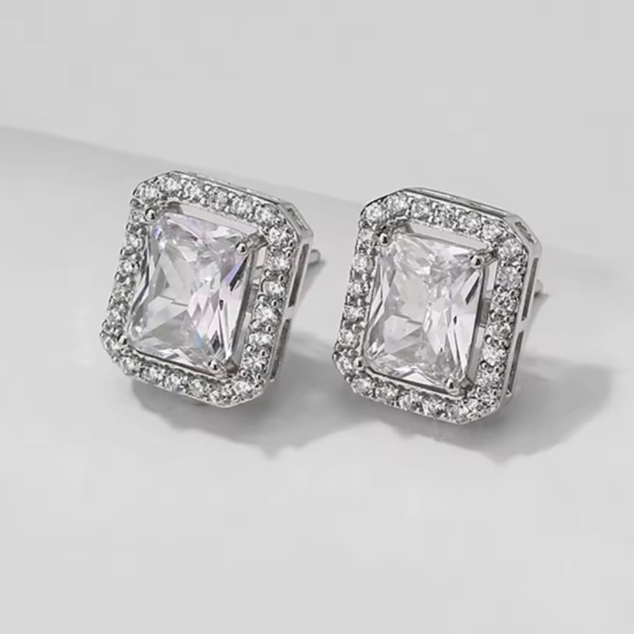 Zircon Cube Pendant Set