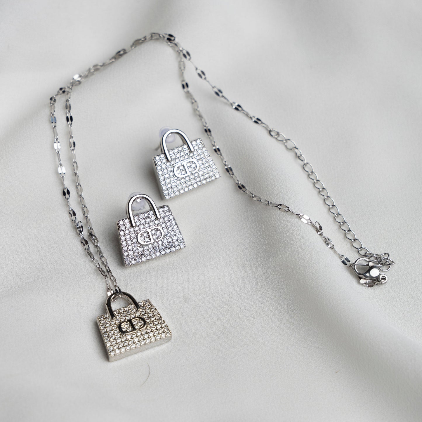 CD Zirconia Pendant Set