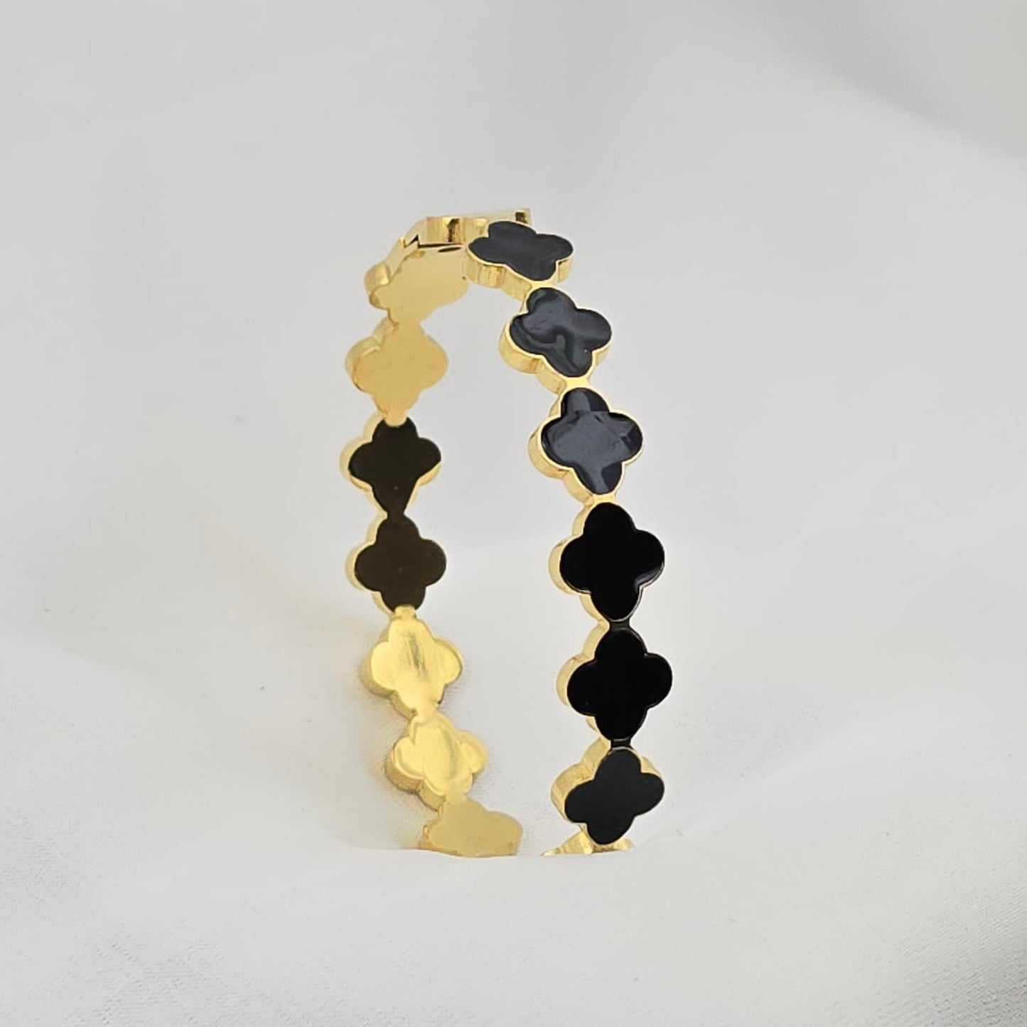 Cleef Covered Motif