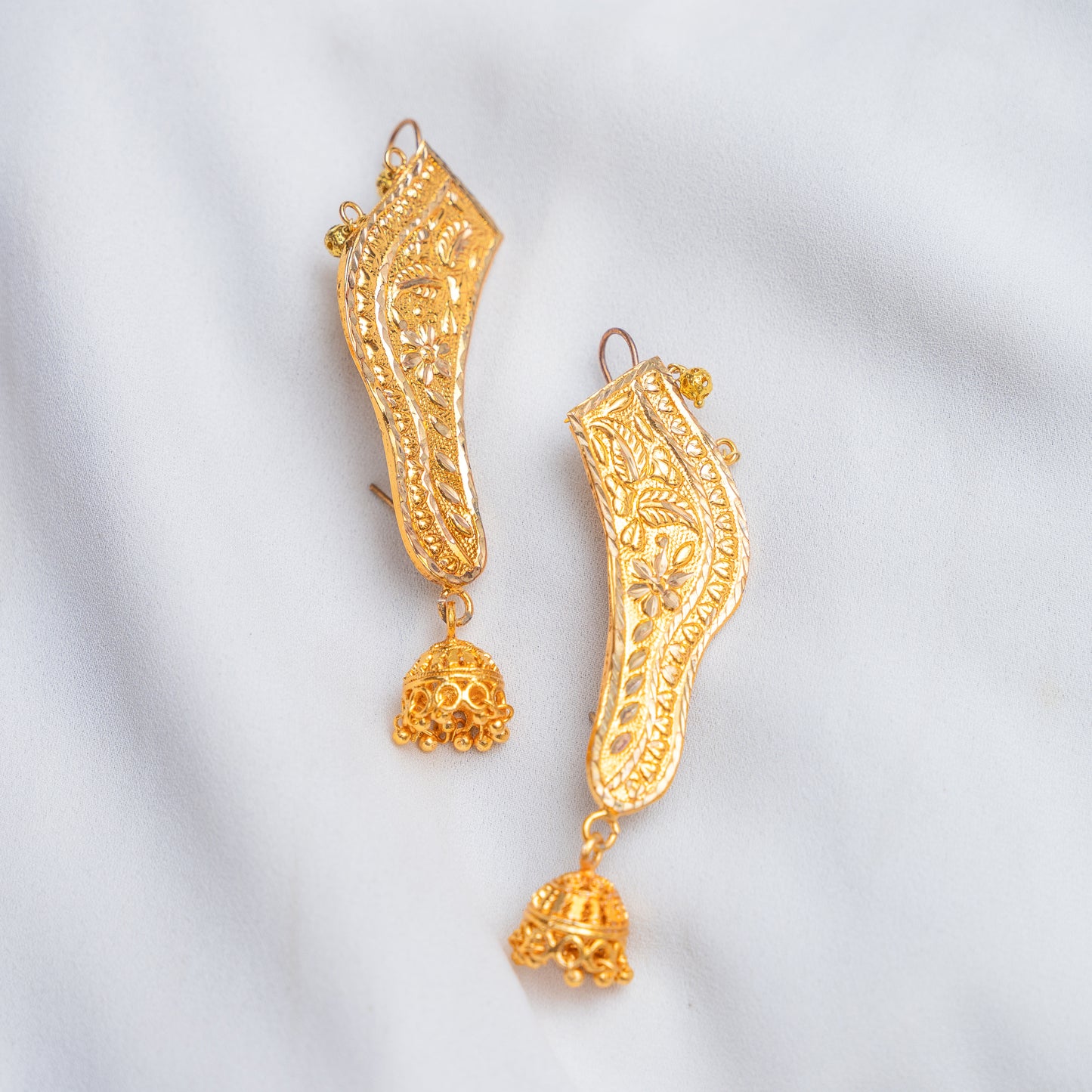 Qalb Ear cuff
