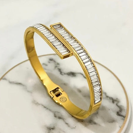 Maya Zircon Baguette