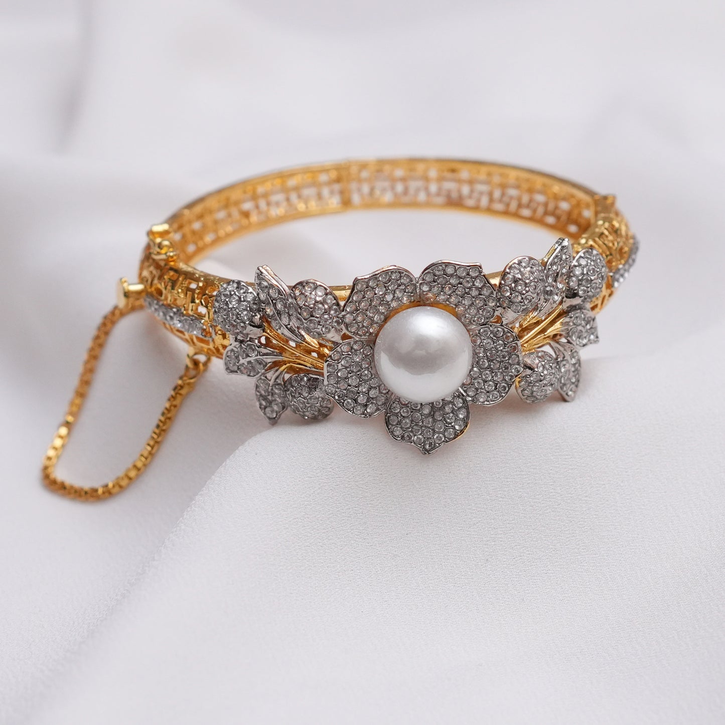 3D Floral Pearl