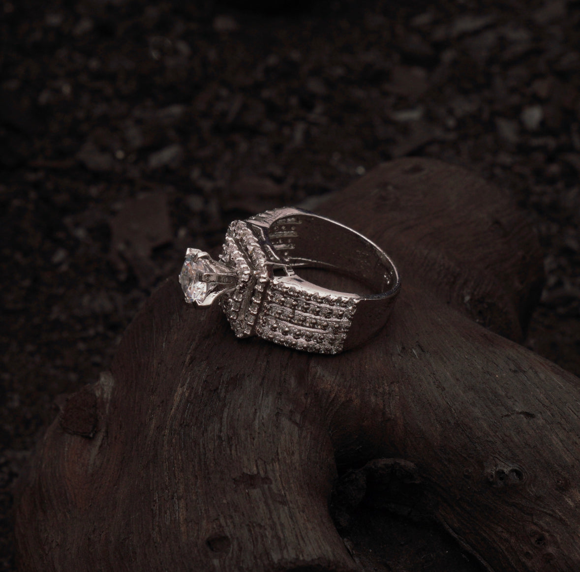 Glisten Solitaire