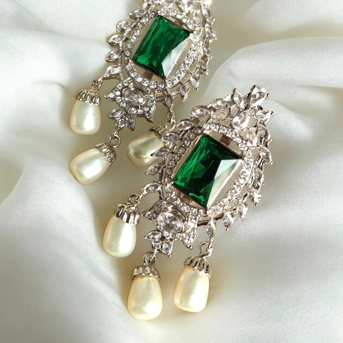 Emerald Pearl Allure