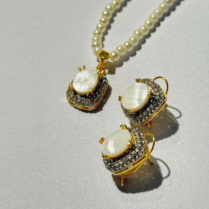 Radiant Pearl Treasure