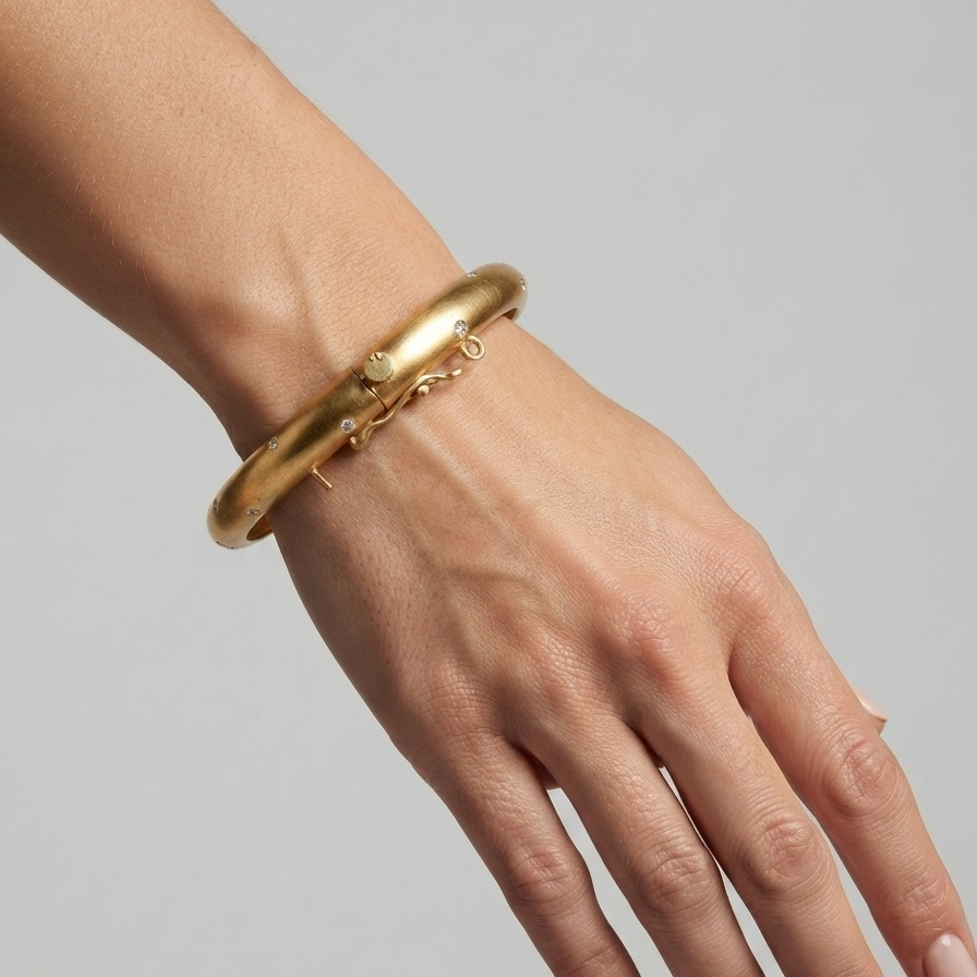 Dainty Star Cuff