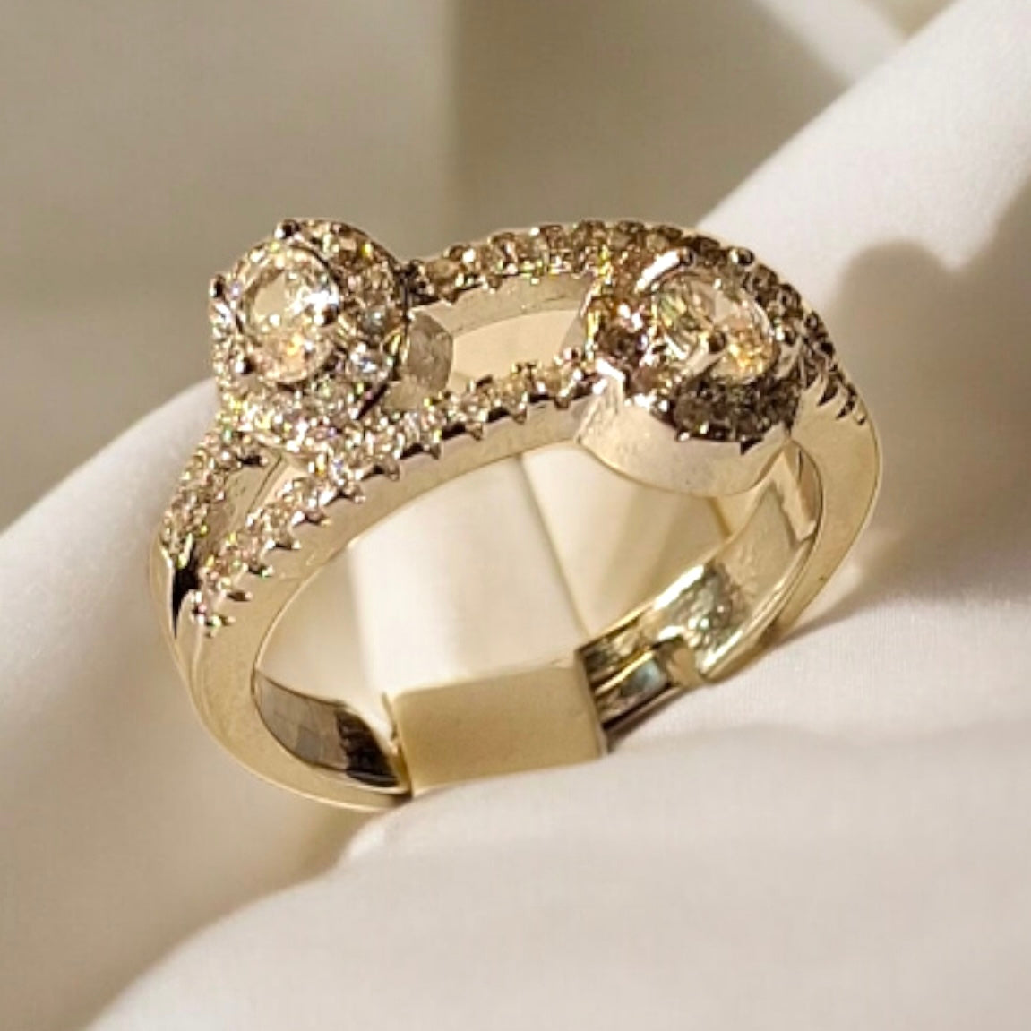 Double Oval Zircon