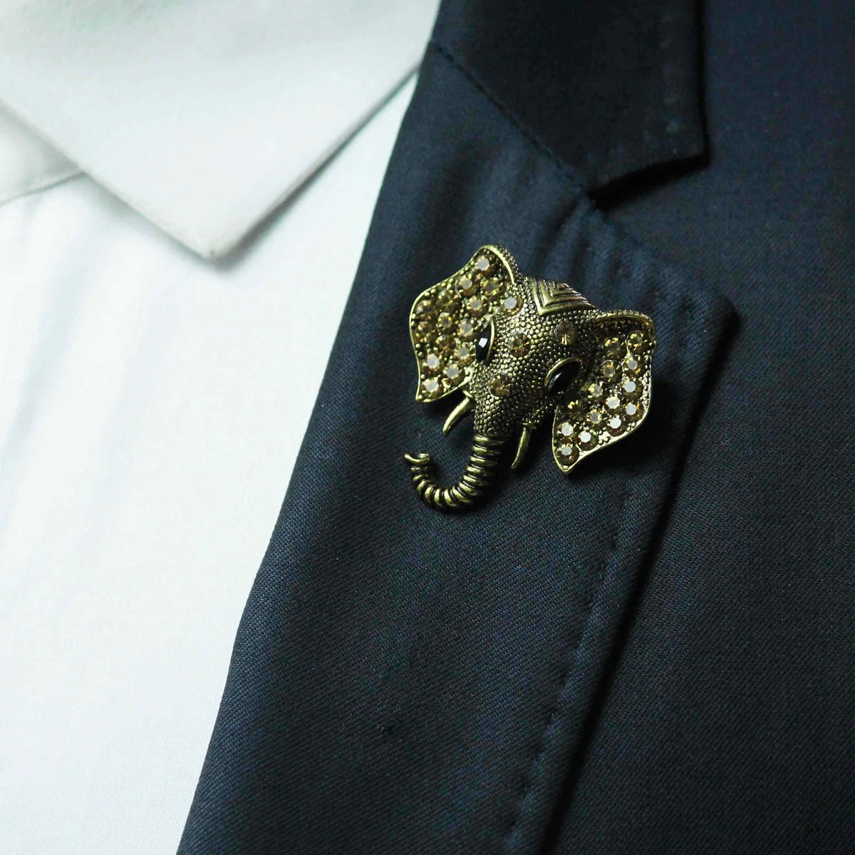 Elephant Elegance - Gold