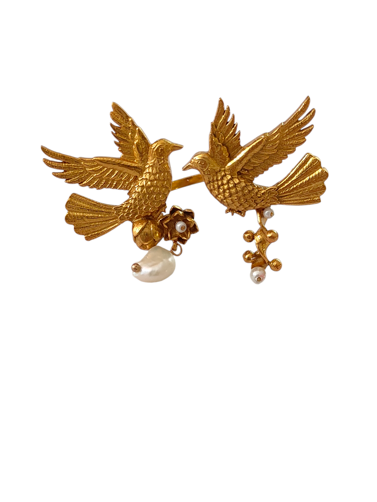 Panchee Uraan Ring