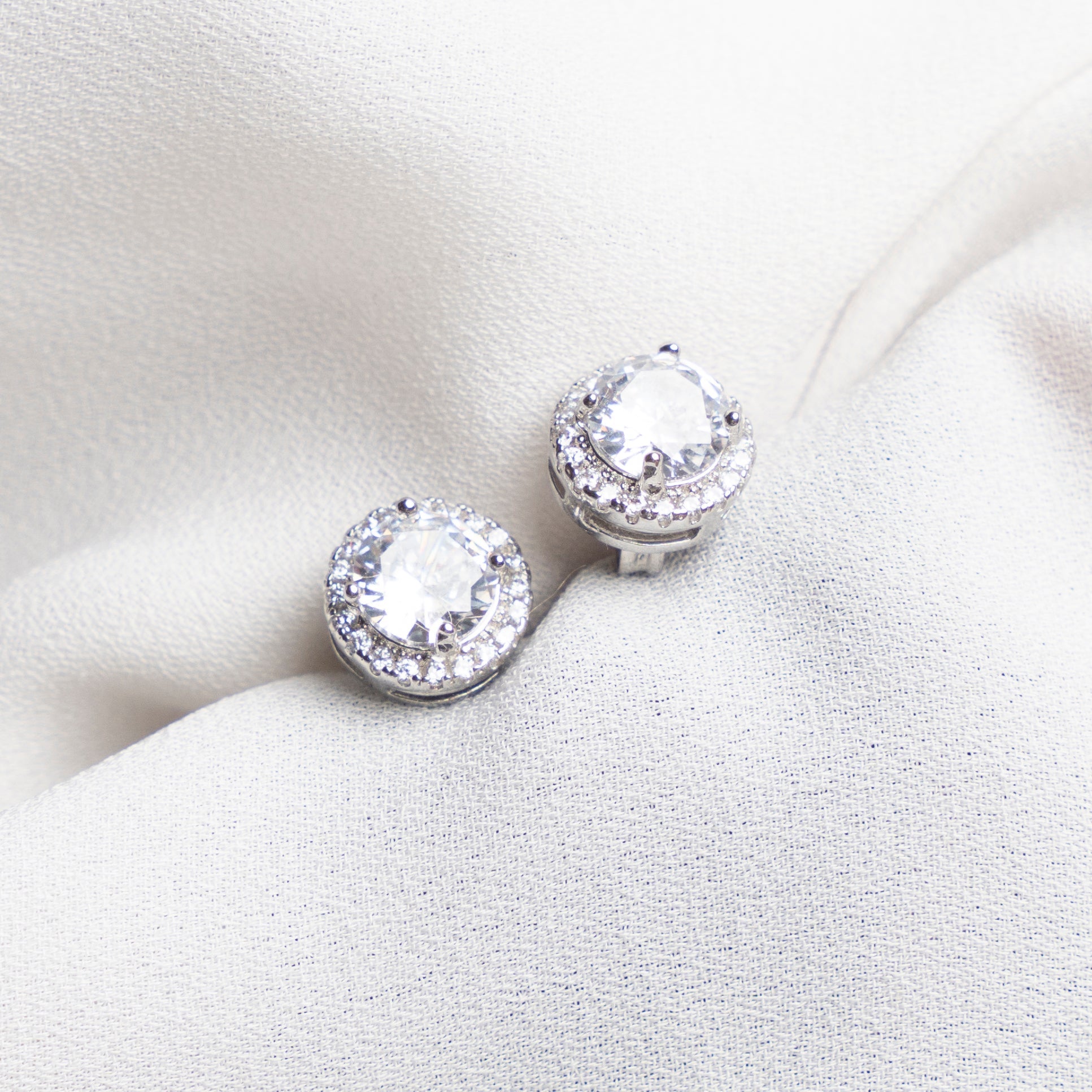 Celestial Zircon Circle