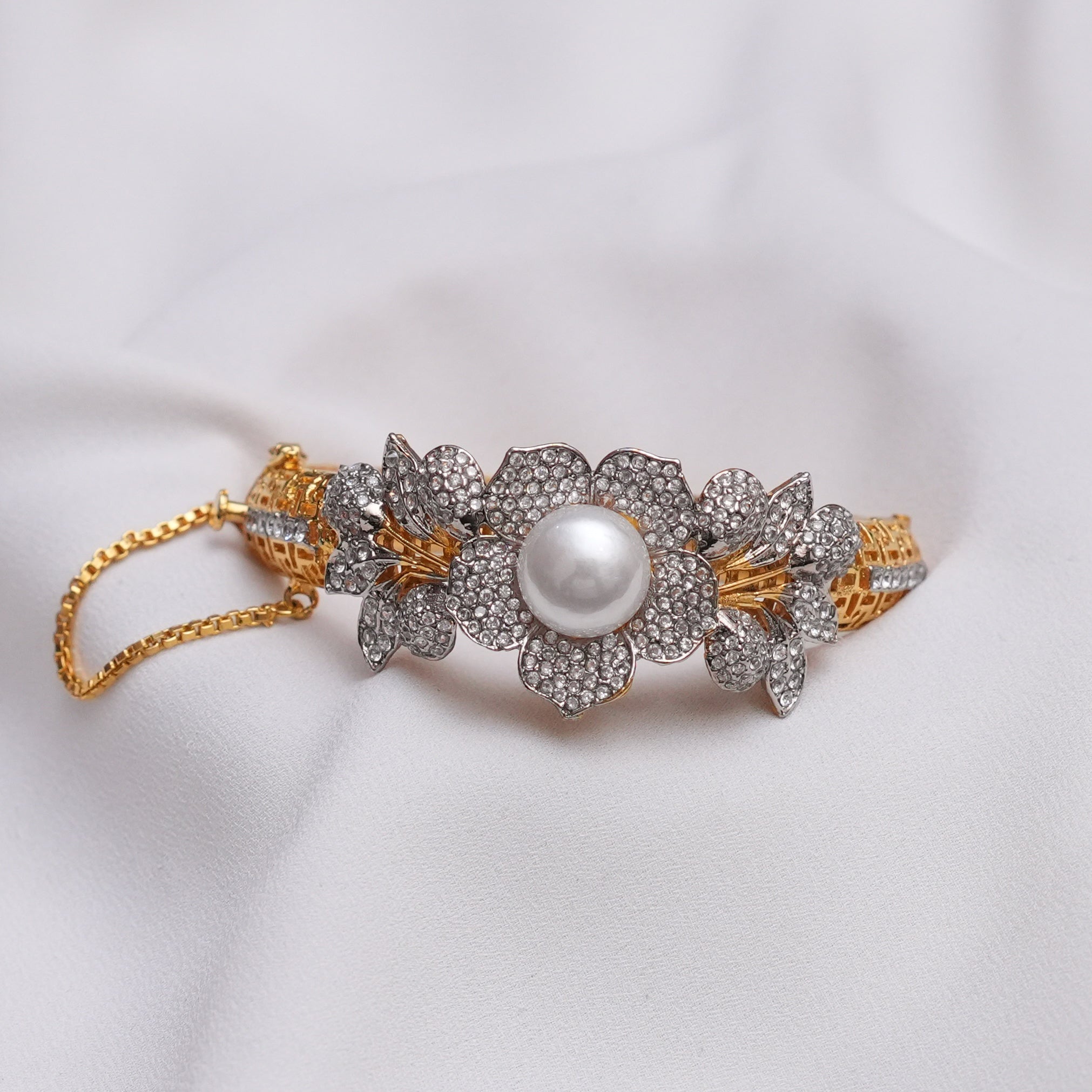 3D Floral Pearl