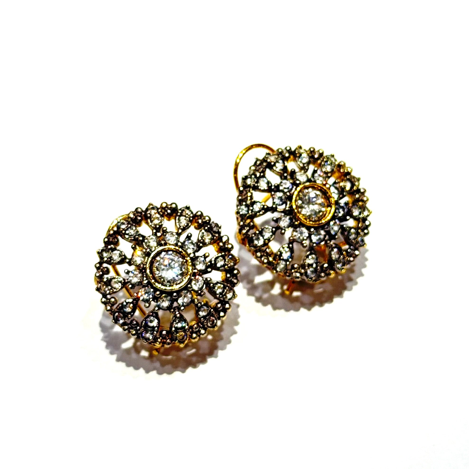 Mahrosh Zircon