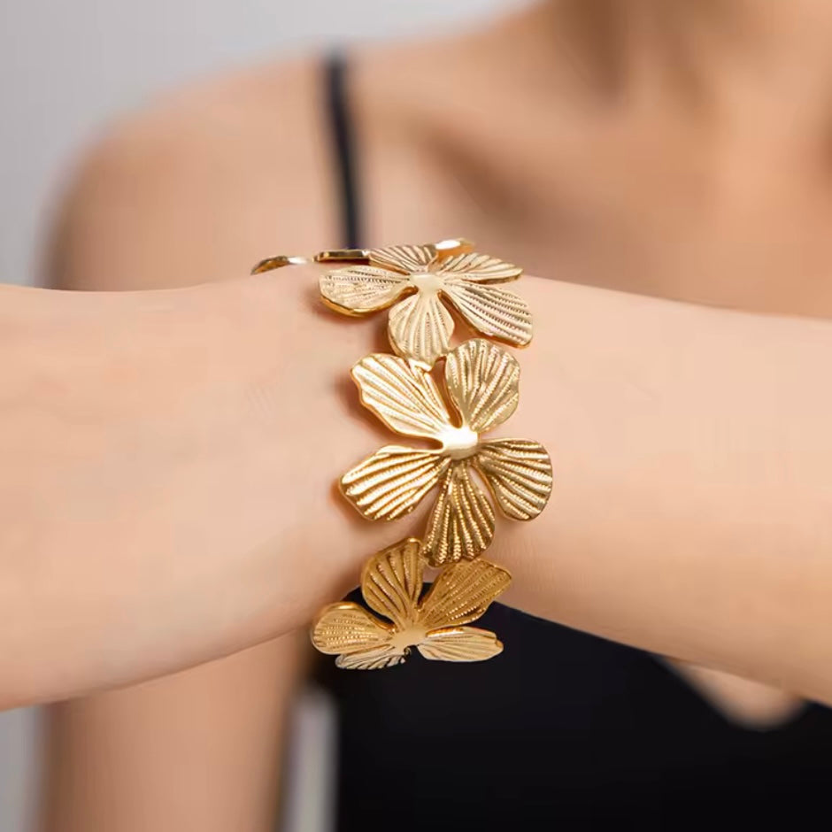 Vintage Floral Bangle