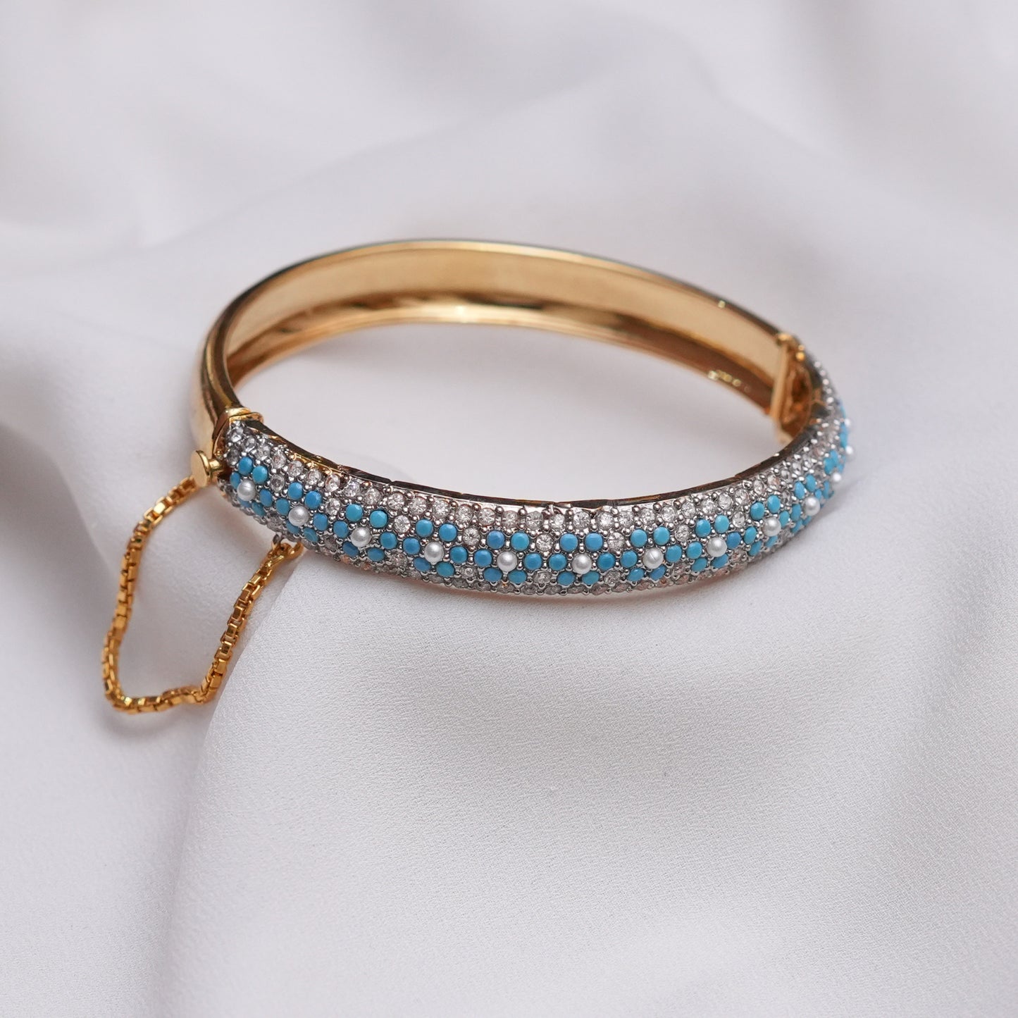 Serene Feroza Floral