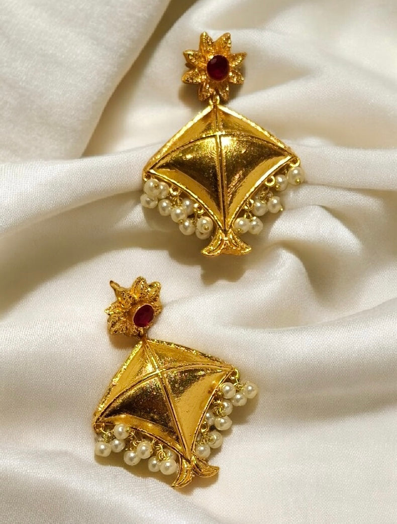 Resham Dor Ruby