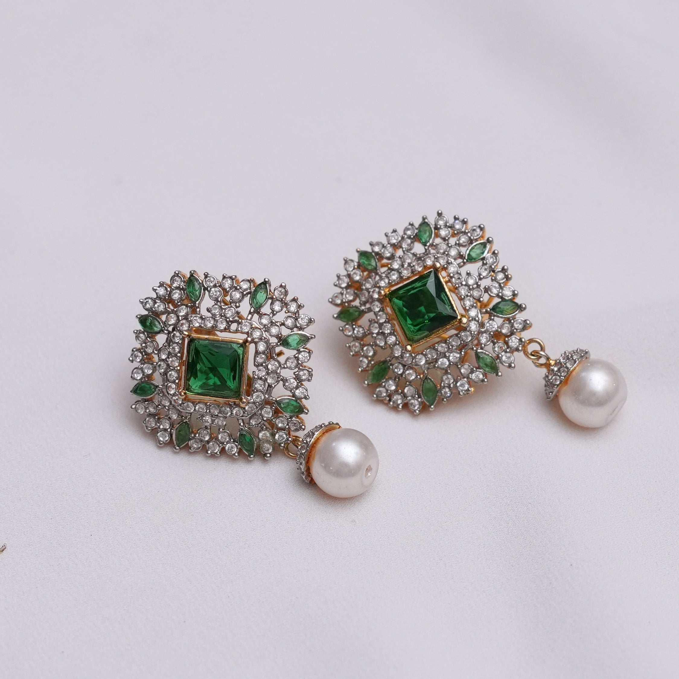 Emerald Pearl Royalty