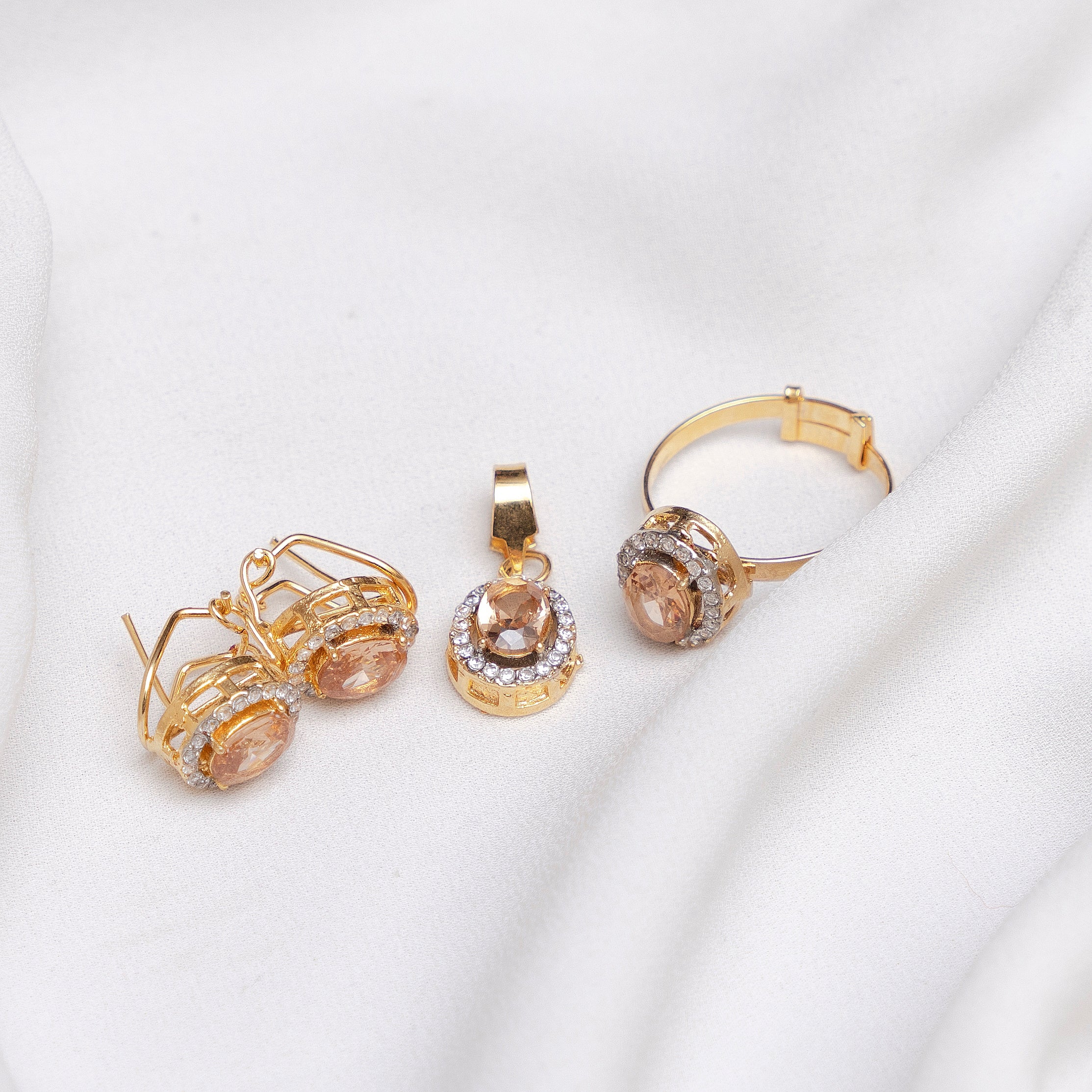 Champagne Oval with ring