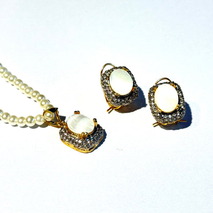 Radiant Pearl Treasure