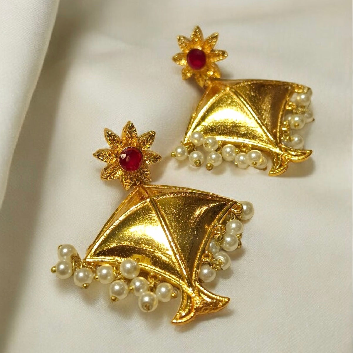 Resham Dor Ruby