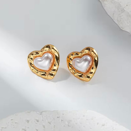 Pearl heart Stud