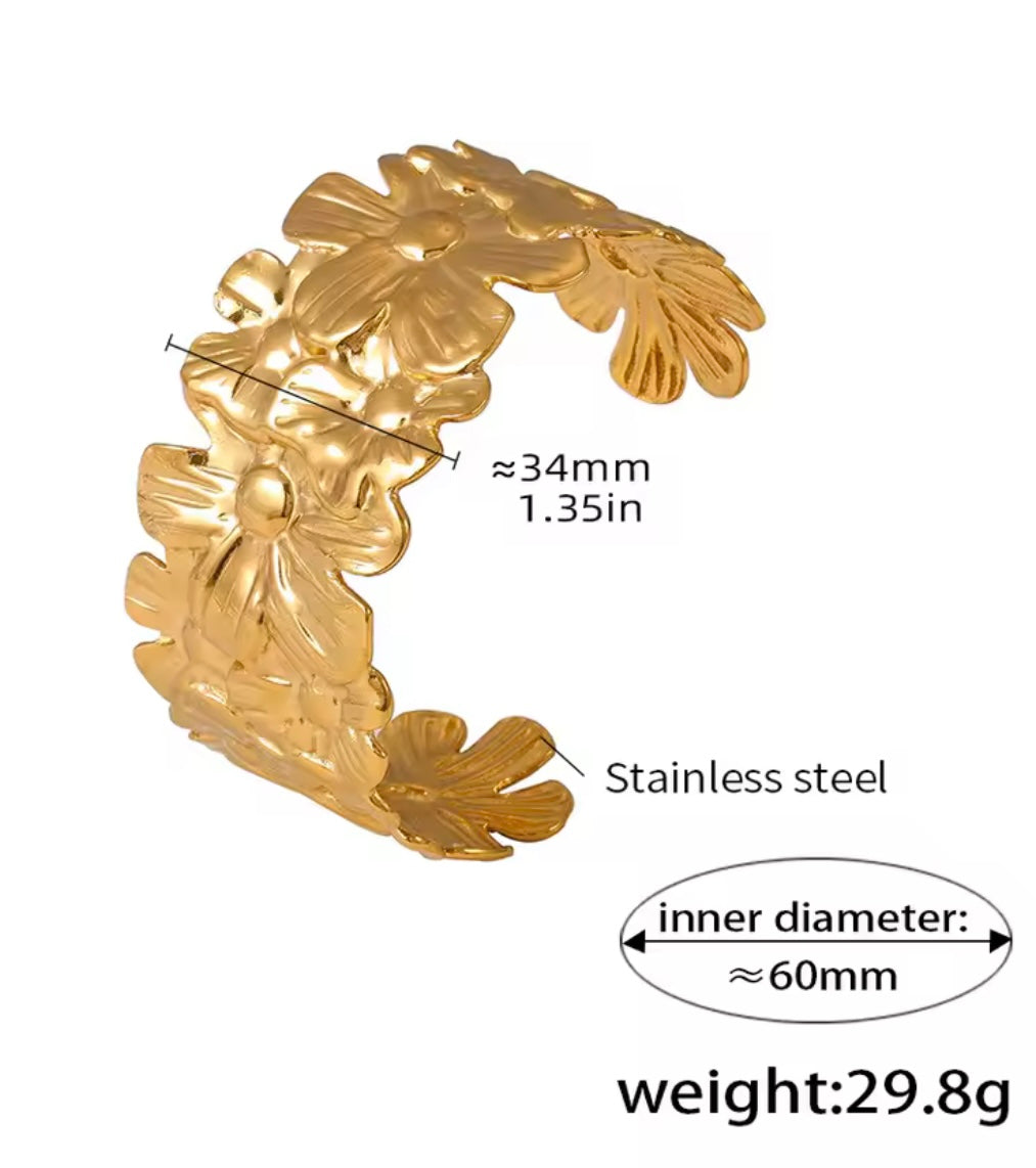 Modera Petal Cuff