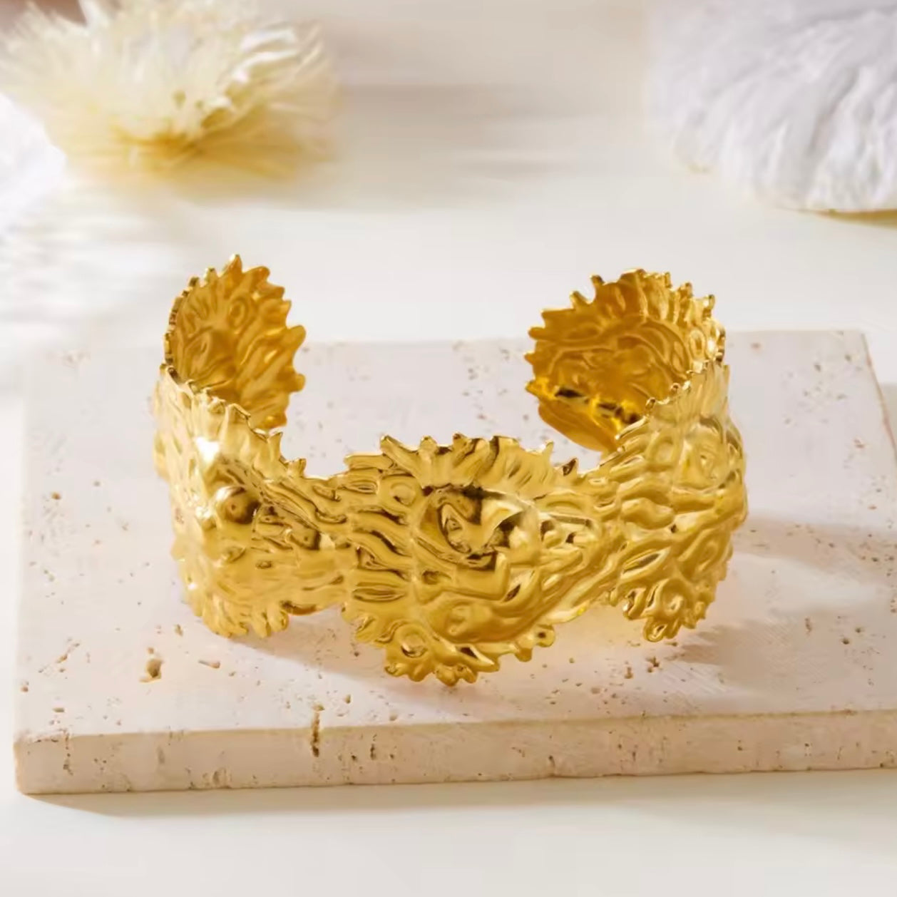 Roar Cuff