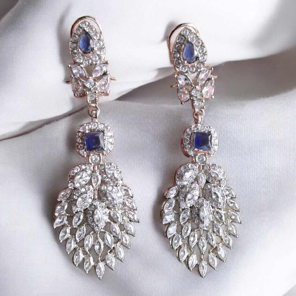 Sapphire Hanging Featherfall