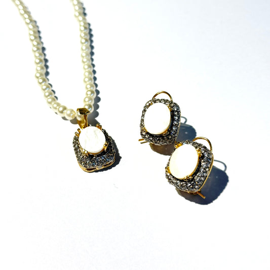 Radiant Pearl Treasure