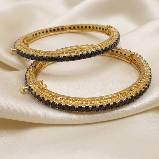 Luna Noir Bangle
