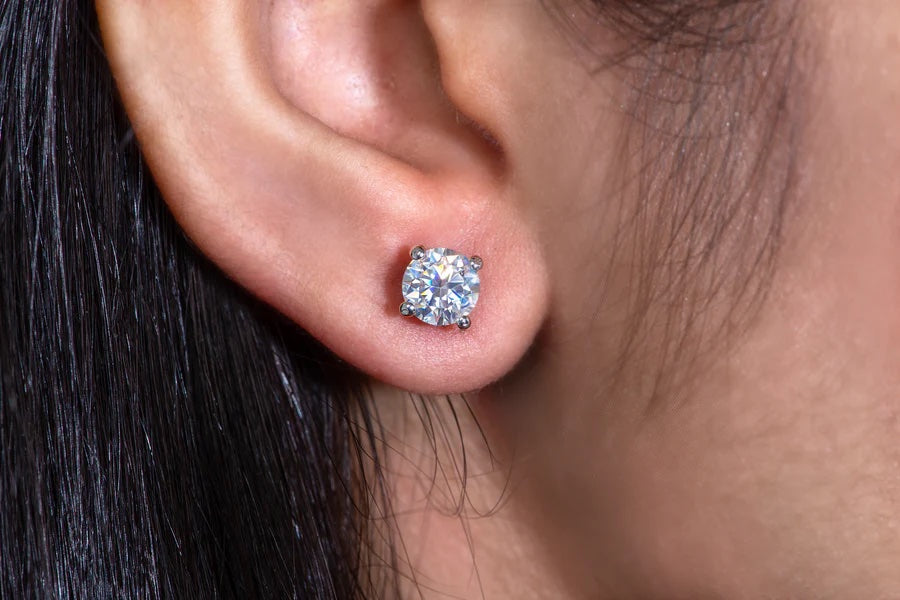 Solitaire Studs Pure Silver